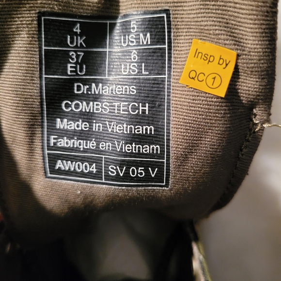 DR.MARTENS "COMB TECH" OLIVE BOOT - Picture 8 of 9